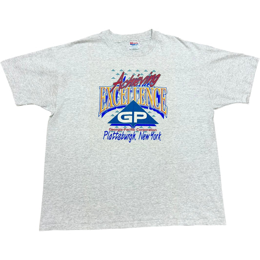 Vintage 1990s Georgia-Pacific Corporation “Achieving Excellence” Grey Graphic T-Shirt - Size xL (Boxy Fit)