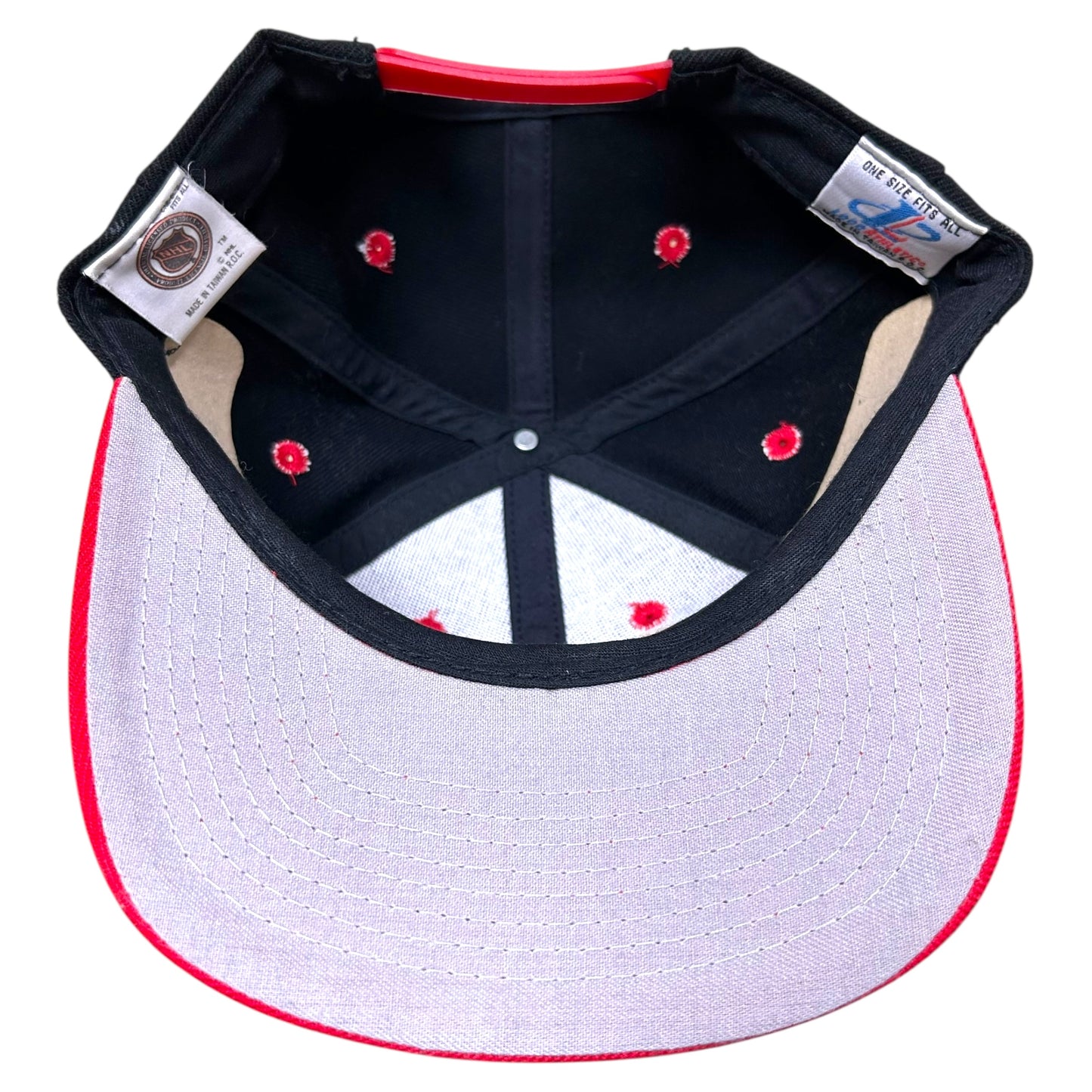 Vintage 1990s Logo Athletic Detroit Red Wings Black/Red Snapback Hat - One Size