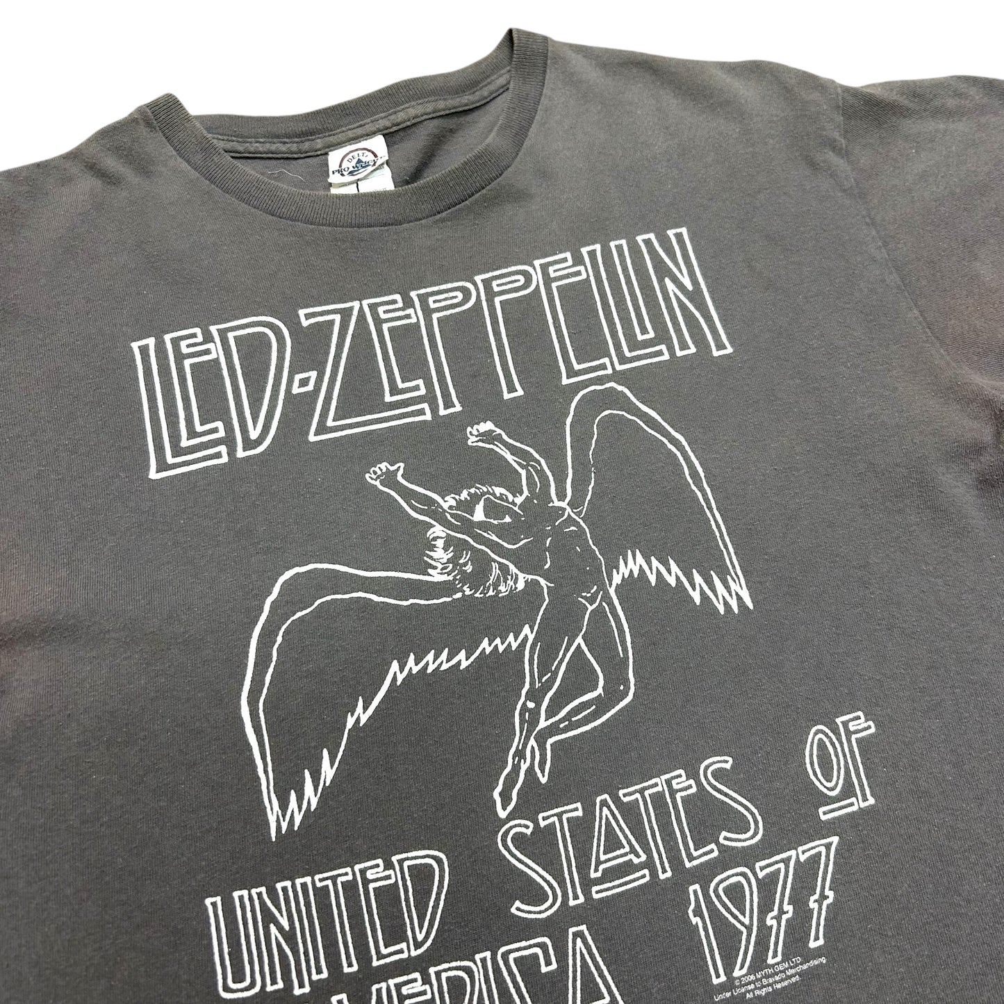 Mid-2000s Led Zeppelin Grey Graphic T-Shirt - Size Large (Fits Medium)