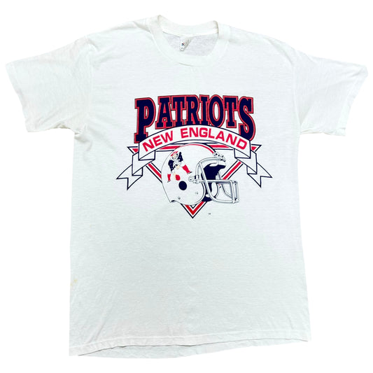 Vintage 1980s New England Patriots “Patriot Pat” White Graphic T-Shirt - Size Large (Fits Medium)