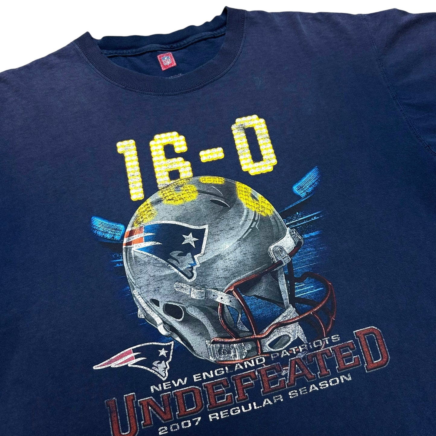 Late 2000s New England Patriots “16-0” Navy Blue Graphic T-Shirt - Size Large (Fits L/XL)